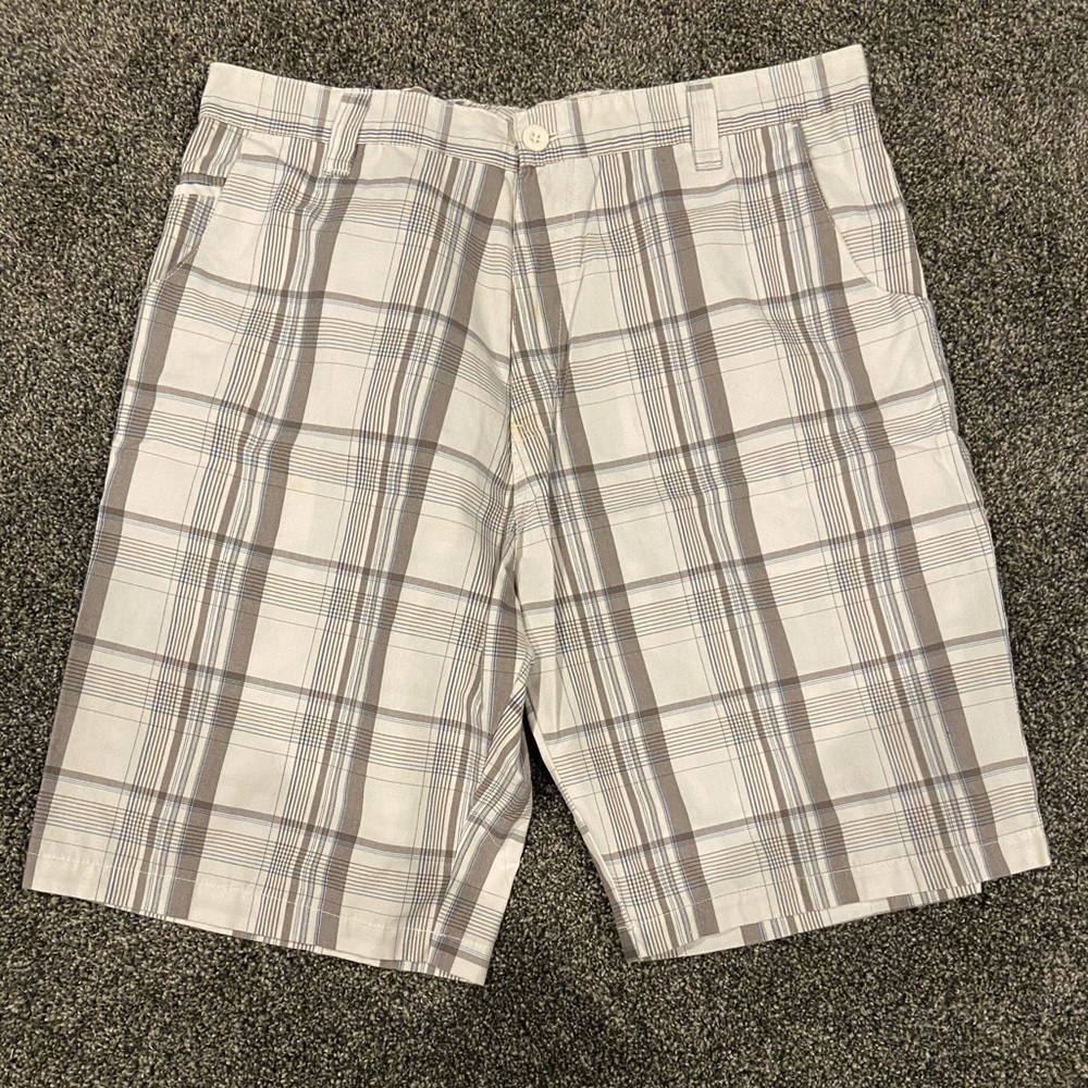Men’s board shorts